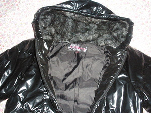 Новая зимняя куртка 140