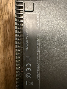 PS3 2tk + 3 pulti + 6 mängu (3 foto / 8)