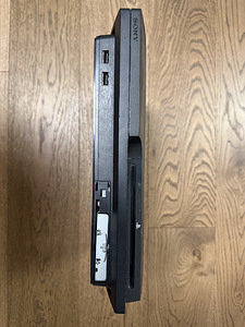 PS3 2tk + 3 pulti + 6 mängu (7 foto / 8)
