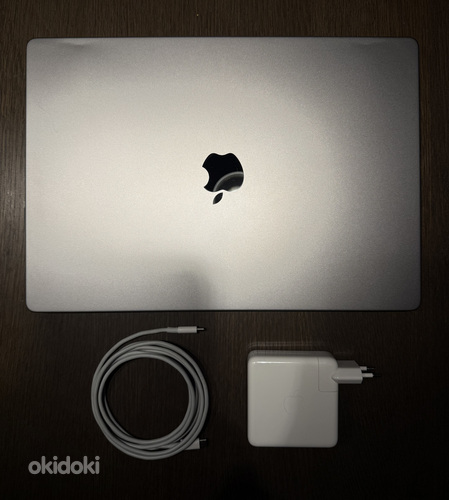 Apple MacBook Pro 16” Apple M1 Pro 16GB RAM 512GB