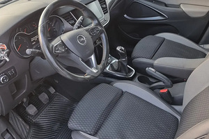 Opel Crossland X (8 foto / 12)