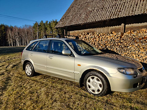 Мазда 323F 1.6 72кВт 2002 бензин (3 фото из 12)