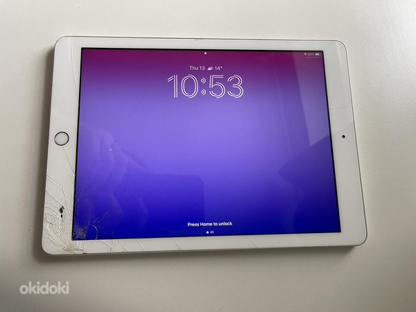 iPad 32GB (6-е поколение) Wi-Fi MR7G2KN/A (фото #1)