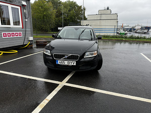 Volvo s40 2,5 бензин+газ (2 фото из 8)