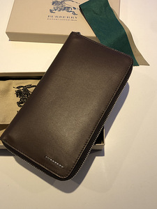 Кошелёк BURBERRY (1 фото из 3)