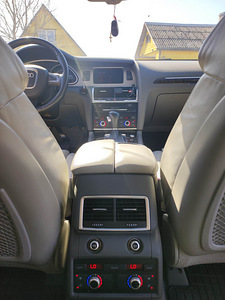 Audi Q7 2010 Facelift Black Edition S-Line 3.0 V6 TDI 176Kw (10 foto / 13)