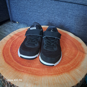 Nike tossud s.27,5