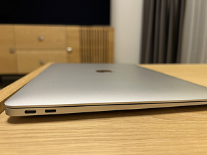 Apple MacBook Air 13 M1 8C/7C 256GB RUS (3 foto / 4)