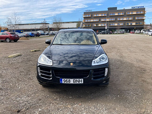 М: Porsche Cayenne 4.8 V8 283 кВт (3 фото из 15)