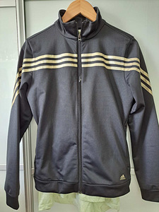 ADIDAS SPORTSWEAR (1 foto / 8)