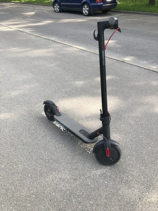 Xiaomi Mi Electric Scooter M365 Elektritõukeratas (2 foto / 8)