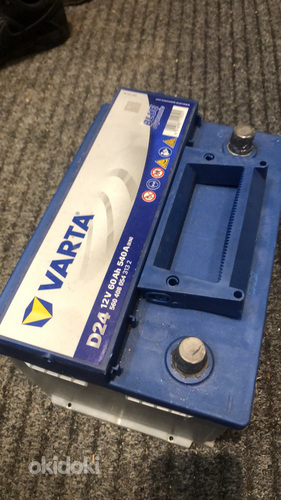 Автомобильный аккумулятор 60Ah 540A VARTA D24 BLUE DYNAMIC (фото #1)