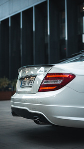 Mercedes Benz C300 4MATIC Facelift (4 foto / 9)