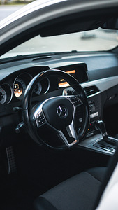 Mercedes Benz C300 4MATIC Facelift (9 foto / 9)