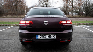 Volkswagen Passat (5 foto / 14)