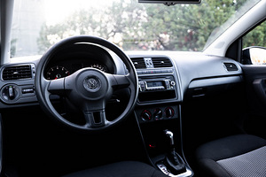Volkswagen Polo (11 foto / 14)