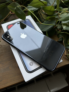 iPhone X 256gb (2 foto / 2)