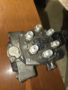 Kõrgsurvepump Audi A4 (Bosch 0281002150).