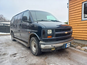 Chevrolet 2500 Van (6 фото из 12)