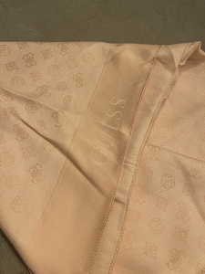 Guess sall (2 foto / 2)