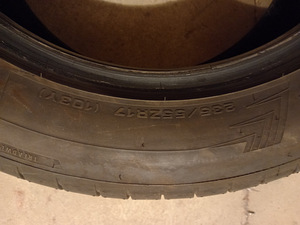 4 летние шины Dunlop 235/55/17 (6 фото из 6)