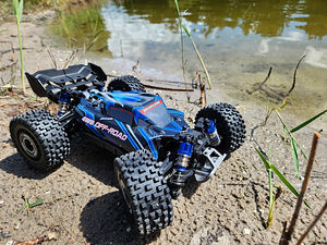 Распродажа складских остатков MJX hyper go 160207 Brushless (1 фото из 6)
