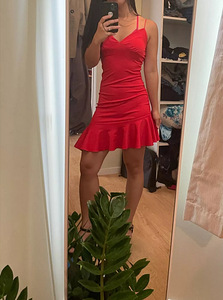 Новое красное платье