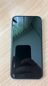 iPhone Xr 64gb + kaitseprilled ja ümbrused (1 foto / 2)