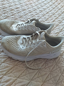 Hoka One One Clifton 7 (2 foto / 5)