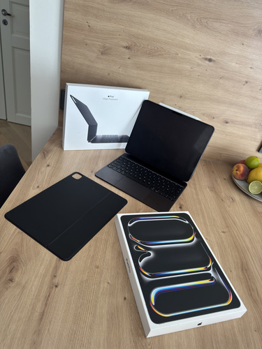 Apple iPad Pro 13" M4 256 GB WiFi + Keyboard + Pliiats