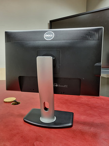 Dell UltraSharp U2412Mb 24" Full HD IPS (4 foto / 10)