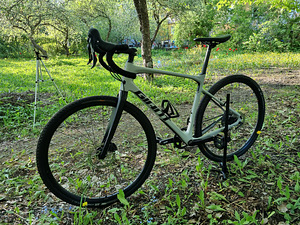 Giant Revolt Advanced 1 gravel ratas (ML / 49 cm raam) (2 foto / 9)