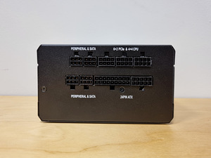 Corsair RM750x 750W 80 PLUS® Gold täismodulaarne PSU (4 foto / 5)