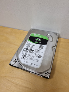 Seagate BarraCuda 1TB 3,5" SATA 7200RPM HDD (1 foto / 3)