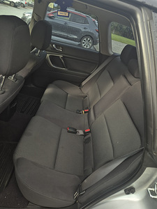 Subaru Outback 2.5 121kw (8 foto / 10)