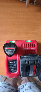 Milwaukee M12-18FC kiirlaadija (1 foto / 1)
