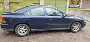 Volvo S60 D5 120kw manuaal (3 foto / 7)