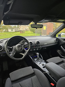 Audi A3 2019 1.0 TFSI (7 foto / 9)