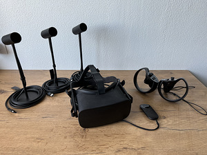 Oculus rift - 3 Sensors + Touch Controllers (3 foto / 5)