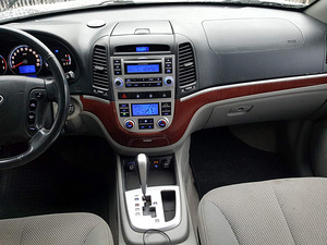 Hyundai Santa Fe 7-kohaline (6 foto / 10)