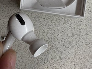 Airpods Pro Gen2 kõrvaklappid, mudel A2083,A2084,A2190 (3 foto / 4)