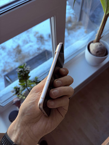 Google Pixel 8 128gb (7 фото из 10)