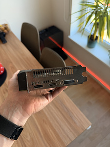 Asus RX 570 4GB (3 foto / 6)