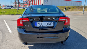 Volvo S60 (4 фото из 7)