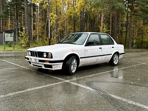 BMW 316i (1 фото из 13)