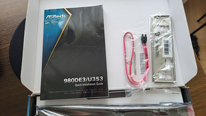 Emaplaat ASRock 980DE3/U3S3 (3 foto / 8)