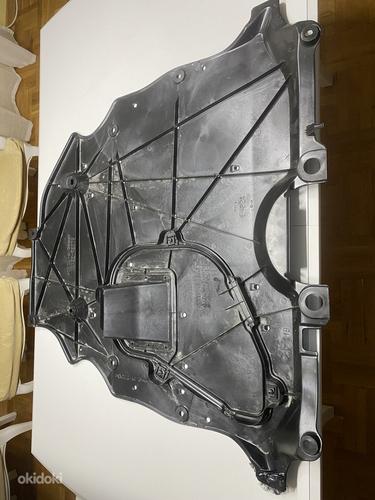 Оригинальная пластиковая защита днища двигателя Toyota RAV 4 (фото #2)