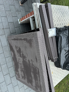 Aialaud rotangi välimusega plast, pruun (6 foto / 6)
