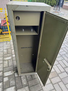 Jahirelva kapp Teras toode, seif, metallkapp (6 foto / 10)