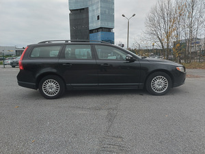 M: Volvo v70. 2.0TD 100kw 2009a. (8 foto / 15)